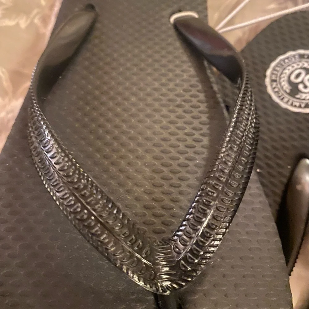 Two pairs of black sandals in size 5. Guess and SO. - Picture 6 of 8